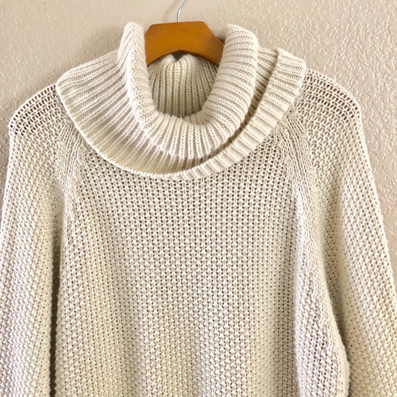 Oversized knitted sweater - Picture 2 of 5